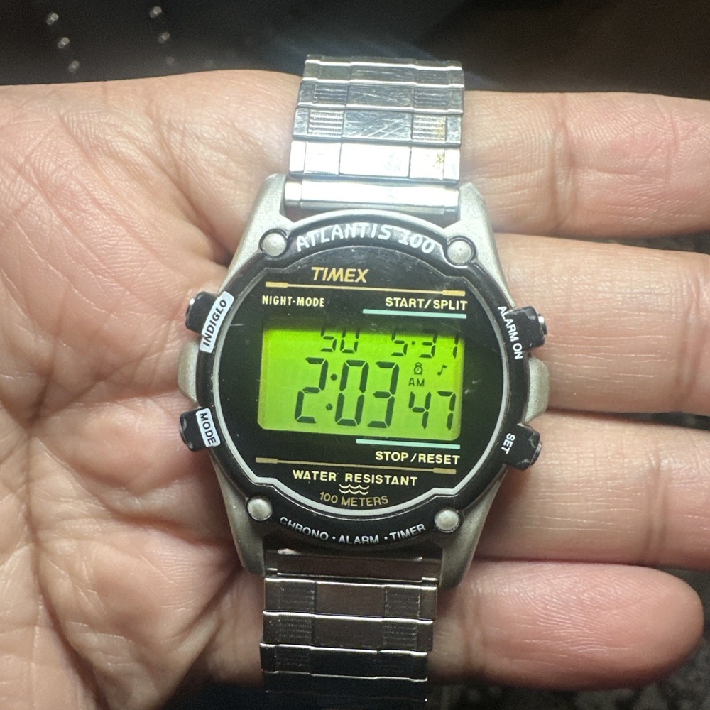 Works VTG Timex Atlantis 100 Indiglo Chrono Mens Digital Watch 40mm 8"-No Alarm